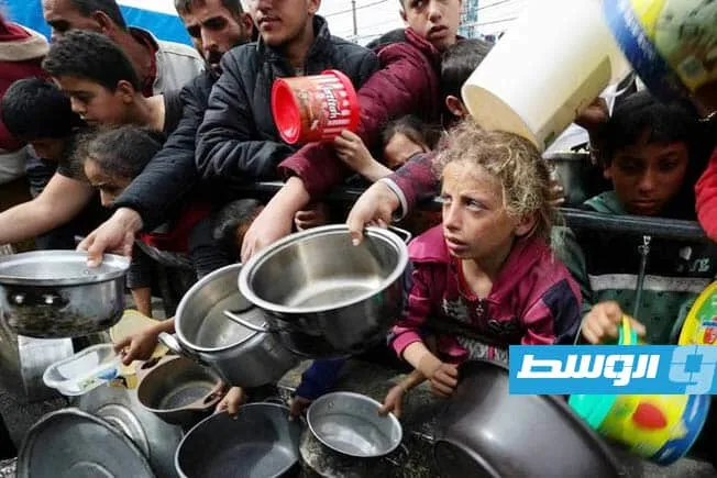 «إنقاذ المتبقي».. «الأونروا» تطلق نداءً عاجلاً: سكان غزة ينهارون بسبب البؤس والجوع. «إنقاذ المتبقي».. «الأونروا» تطلق نداءً عاجلاً: سكان غزة ينهارون بسبب البؤس والجوع.