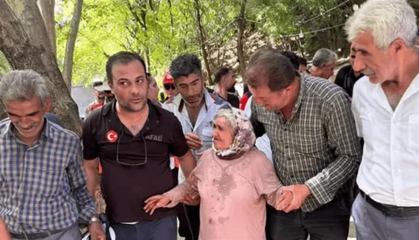 إنقاذ سيدة في الستين من عمرها فقدت في غابة لمدة 3 أيام إنقاذ سيدة في الستين من عمرها فقدت في غابة لمدة 3 أيام