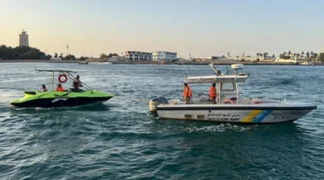 إنقاذ مواطن توقفت سفينته في البحر بمكة