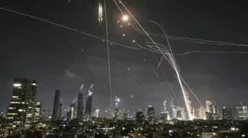 إيران تتجاوز أنظمة الدفاع الجوي الإسرائيلية.. و”وول ستريت” تكشف الوقائع