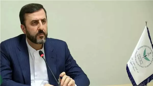 إيران تُعلن إبعاد مفتشي الوكالة الدولية للطاقة الذرية.. ضربة نووية للغرب بعد الهجمات الأمريكية إيران تُعلن إبعاد مفتشي الوكالة الدولية للطاقة الذرية.. ضربة نووية للغرب بعد الهجمات الأمريكية