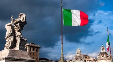إيطاليا تنبه إلى تأثير الرسوم الأمريكية وتراجع الدولار في ظل الأوضاع الاقتصادية العالمية المضطربة