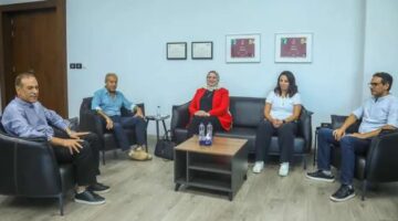 اتحاد الكرة يناقش مع وزارة التعليم التعاون في بطولة المدارس الخاصة بـ«كاف»