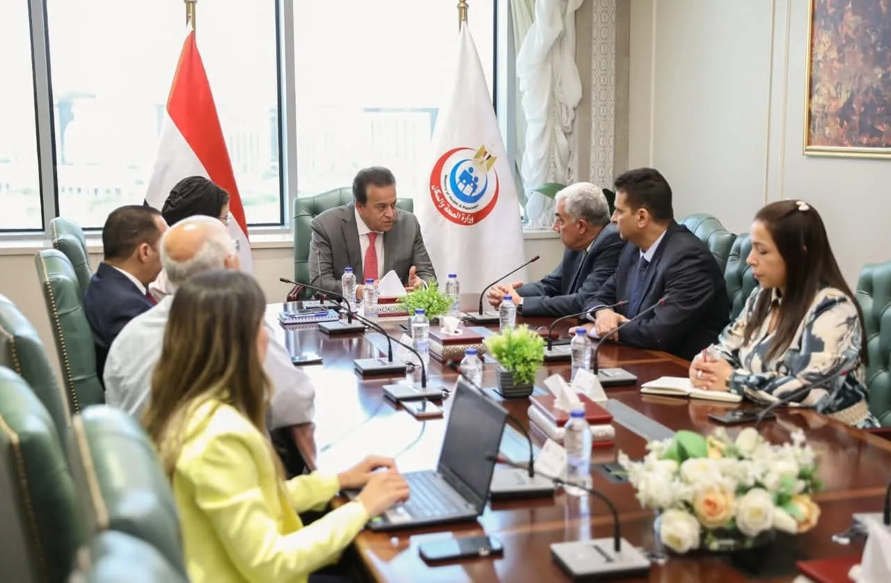 اتفاقية شراكة بين وزارة الصحة وغرفة مزودي خدمات الرعاية الصحية لتنفيذ مبادرة «الألف يوم الذهبية» وتعزيز الخدمات الصحية