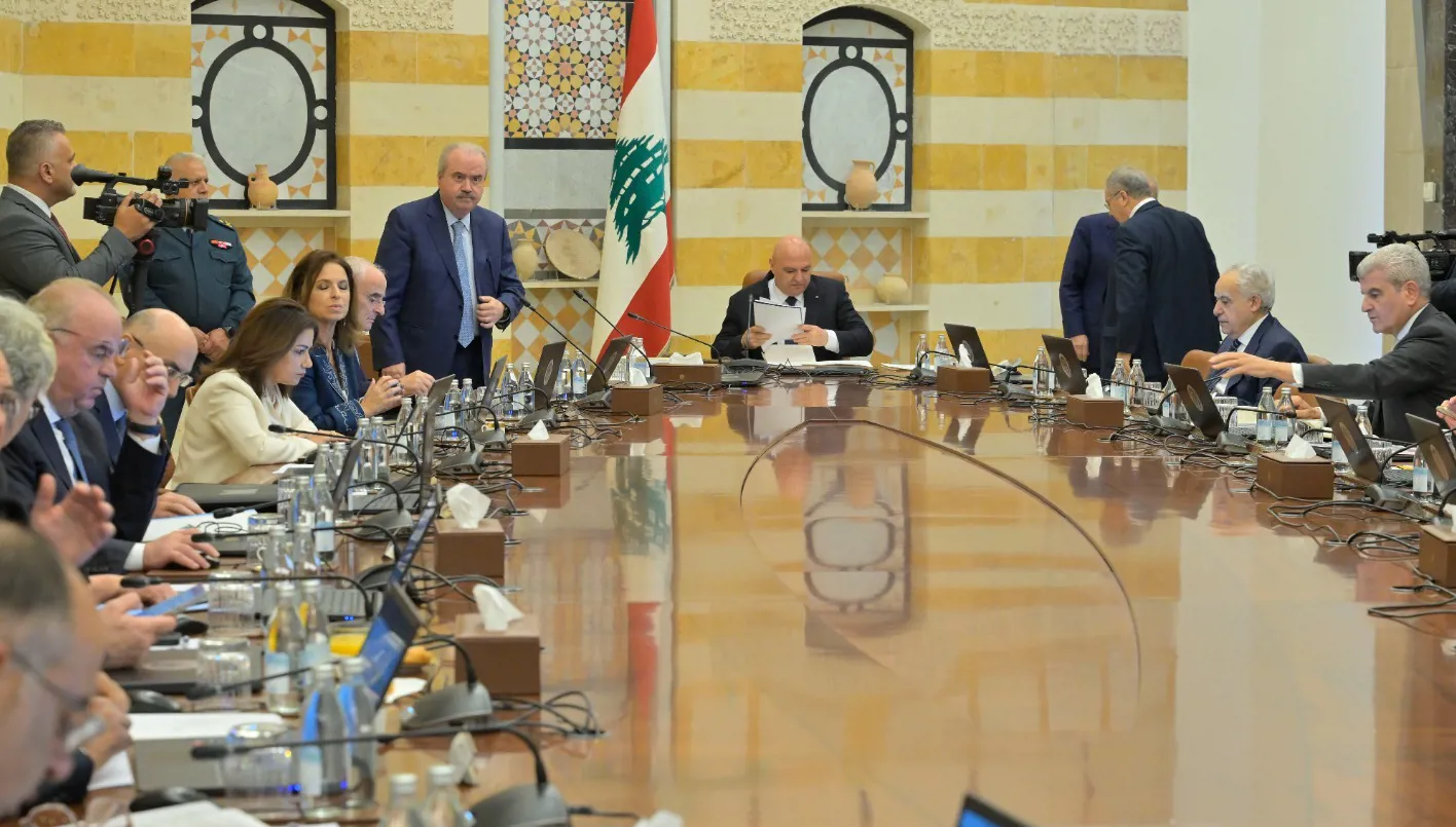 اجتماع الحكومة: بداية جديدة أم مجرد كسب للوقت؟