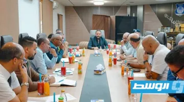 اجتماع شامل في بنغازي لتعزيز نظام الدفع الإلكتروني في المدارس الخاصة