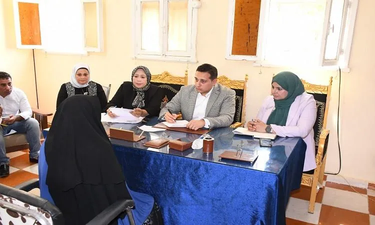 اجتماع لتلبية احتياجات المواطنين في مقر الوحدة المحلية بقرية أبوكساه في الفيوم اجتماع لتلبية احتياجات المواطنين في مقر الوحدة المحلية بقرية أبوكساه في الفيوم