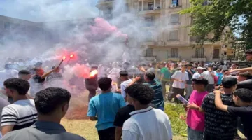 احتفالات مميزة في بورسعيد: دخان ورقص ومزمار خلال ختام امتحانات الثانوية العامة – صور