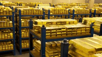 ارتفاع أسعار الذهب بأكثر من 1% بسبب تراجع الدولار قبيل موعد تطبيق الرسوم الجمركية في 9 يوليو.