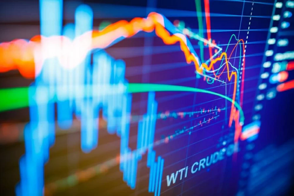 ارتفاع أسعار النفط بنسبة 2% عقب صفقة تجارية بين الولايات المتحدة وأوروبا وتحذير جديد من ترامب لبوتين. ارتفاع أسعار النفط بنسبة 2% عقب صفقة تجارية بين الولايات المتحدة وأوروبا وتحذير جديد من ترامب لبوتين.