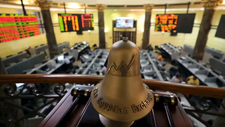 ارتفاع شامل لمؤشرات السوق في بداية تداولات 15 يوليو 2025.