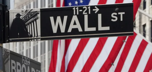 ارتفاع مؤشرات “وول ستريت” وزيادة “داو جونز” بمقدار 240 نقطة