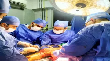 استئصال ورم دماغي لمريض في سلطنة عمان أثناء اليقظة