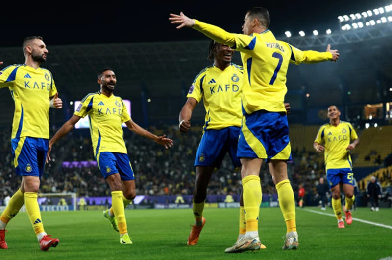 استبعاد أوتافيو ولابورت.. النصر السعودي يكشف عن قائمة معسكره في النمسا استبعاد أوتافيو ولابورت.. النصر السعودي يكشف عن قائمة معسكره في النمسا