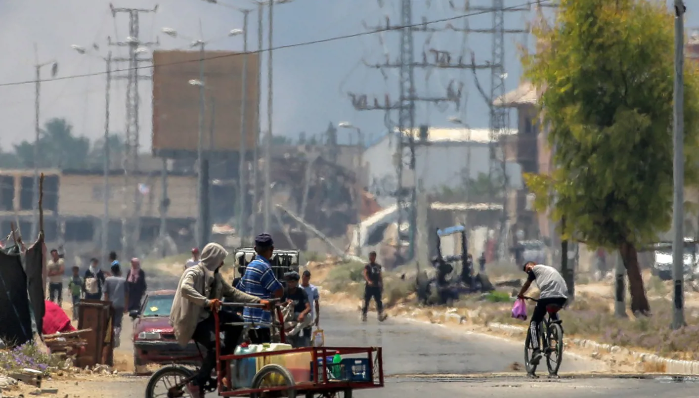 استشهاد 12 فلسطينياً جراء غارة إسرائيلية على مخيم للنازحين استشهاد 12 فلسطينياً جراء غارة إسرائيلية على مخيم للنازحين