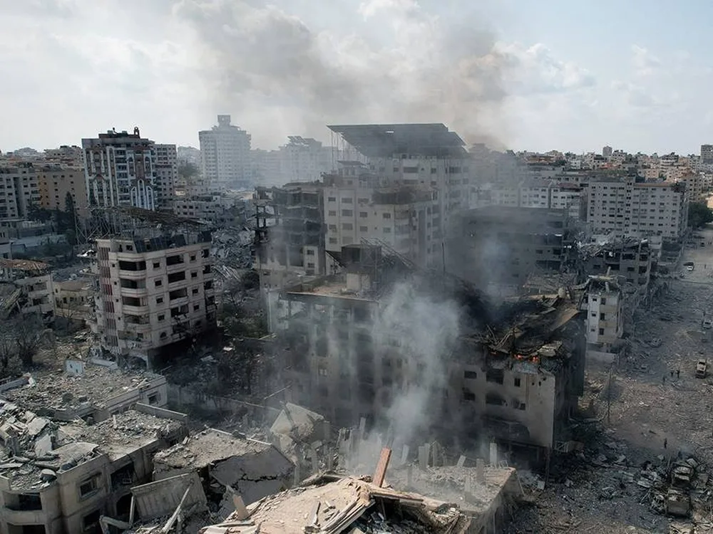 استشهاد 7 فلسطينيين جراء غارات إسرائيلية على خان يونس في جنوب قطاع غزة