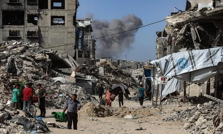 استشهاد 7 فلسطينيين نتيجة قصف الاحتلال الإسرائيلي لمدن خان يونس والبريج ورفح استشهاد 7 فلسطينيين نتيجة قصف الاحتلال الإسرائيلي لمدن خان يونس والبريج ورفح