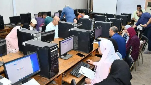 استكشف الكليات والمعاهد المتاحة لطلبة دبلوم الصنايع 3 سنوات استكشف الكليات والمعاهد المتاحة لطلبة دبلوم الصنايع 3 سنوات