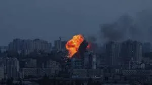 استمر لمدة 10 ساعات.. هجوم روسي مكثف على كييف يسفر عن مقتل شخصين