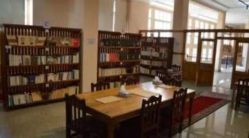 افتتاح مكتبة متحف المركبات الملكية في مصر بعد تحسينها وتجديدها.