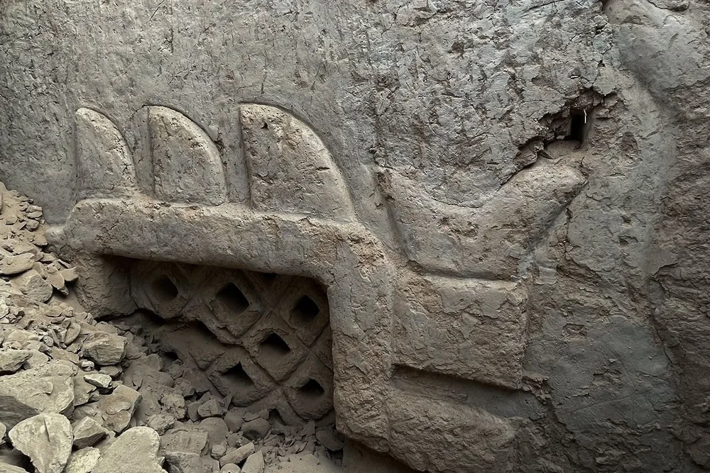 اكتشاف جدارية عمرها 3000 عام في بيرو
