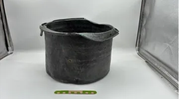 اكتشاف وعاء برونزي قديم يعود تاريخه إلى 1400 عام في تركيا