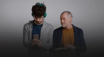 الآباء يشترون الذهب بينما الأبناء يتعاملون بالتشفير