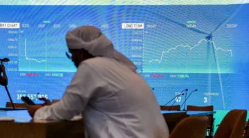 الأسواق الخليجية تتزين بالأخضر في الختام مع انتظار قرار الفائدة
