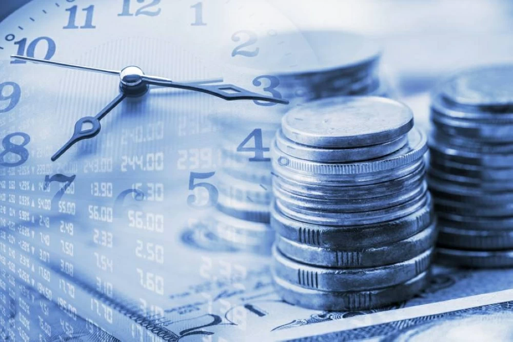 الأسواق العالمية تنهي أسبوعاً مليئاً بالتقلبات وتستعد ليوم القرار الحاسم