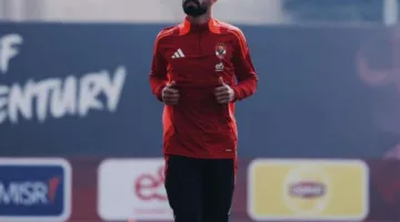 الأهلي يؤكد رسمياً استمرار هذا اللاعب بناءً على طلب ريبيرو.
