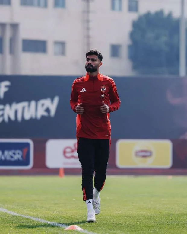 الأهلي يؤكد رسمياً استمرار هذا اللاعب بناءً على طلب ريبيرو. الأهلي يؤكد رسمياً استمرار هذا اللاعب بناءً على طلب ريبيرو.