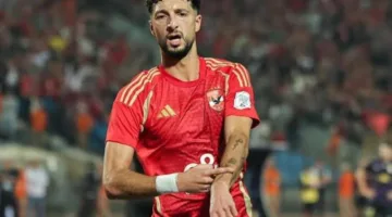 الأهلي يبدأ عرض مهاجمه الفلسطيني وسام أبو علي للبيع.