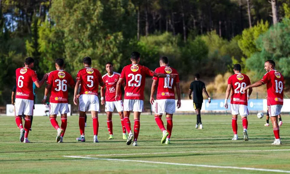 الأهلي يتغلب على الملعب التونسي بأربعة أهداف في مباراة ودية بمشاركة الصفقات وحدث غير متوقع الأهلي يتغلب على الملعب التونسي بأربعة أهداف في مباراة ودية بمشاركة الصفقات وحدث غير متوقع