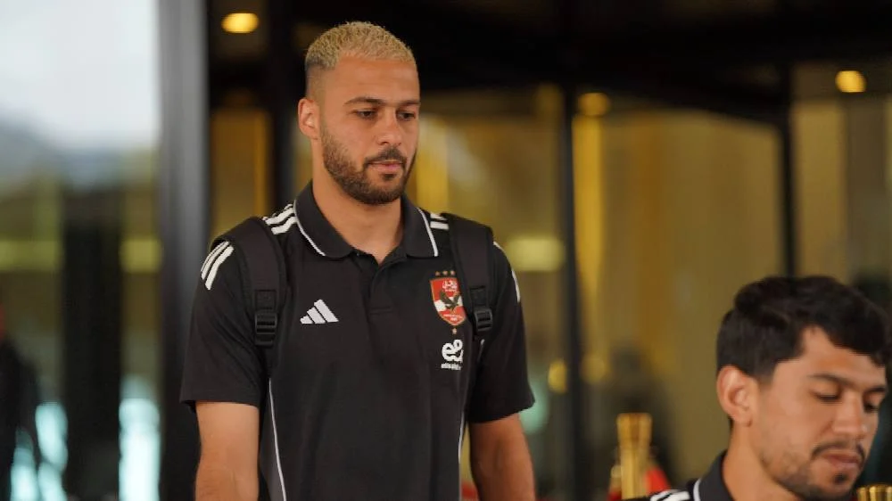 الأهلي يتفوق على الملعب التونسي بثلاثة أهداف دون رد في الشوط الأول في مباراة ودية الأهلي يتفوق على الملعب التونسي بثلاثة أهداف دون رد في الشوط الأول في مباراة ودية