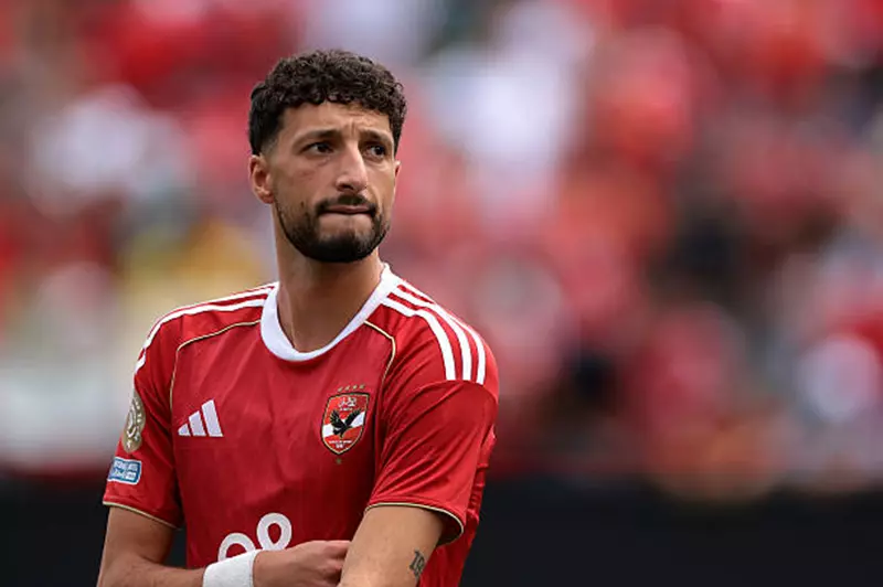 الأهلي يحقق النجاح.. 4 لاعبين على قائمة الاهتمام من قطبي الكرة بعد تجربة وسام أبو علي الناجحة (صور) الأهلي يحقق النجاح.. 4 لاعبين على قائمة الاهتمام من قطبي الكرة بعد تجربة وسام أبو علي الناجحة (صور)