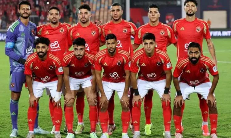 الأهلي يستمر في تدريباته بتونس.. وريبيرو يلتقي باللاعبين في جلسة توعوية