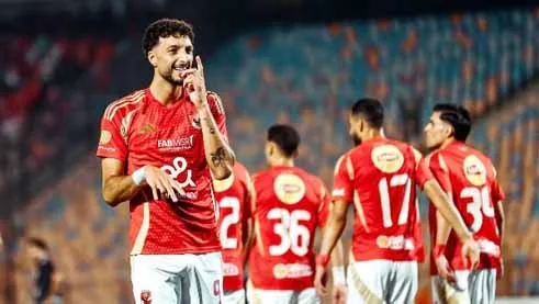 الأهلي يشرع في تعديل وإطالة عقود اللاعبين لمنع العروض الخارجية الأهلي يشرع في تعديل وإطالة عقود اللاعبين لمنع العروض الخارجية