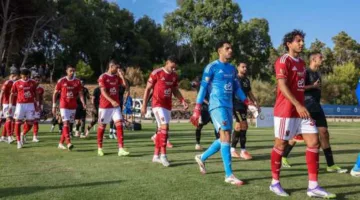 الأهلي يعمل على حل أزمة الثنائي المحترف قبل 6 أغسطس لتجنب شكوى من الفيفا.