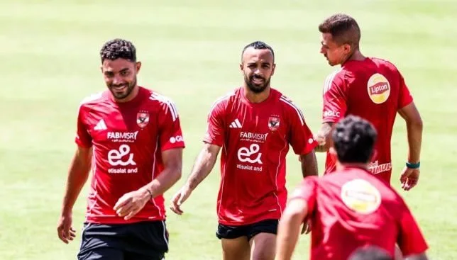 الأهلي يواصل تحضيراته في تونس بمحاضرة من ريبيرو وتدريب قوي بمشاركة جميع اللاعبين. الأهلي يواصل تحضيراته في تونس بمحاضرة من ريبيرو وتدريب قوي بمشاركة جميع اللاعبين.