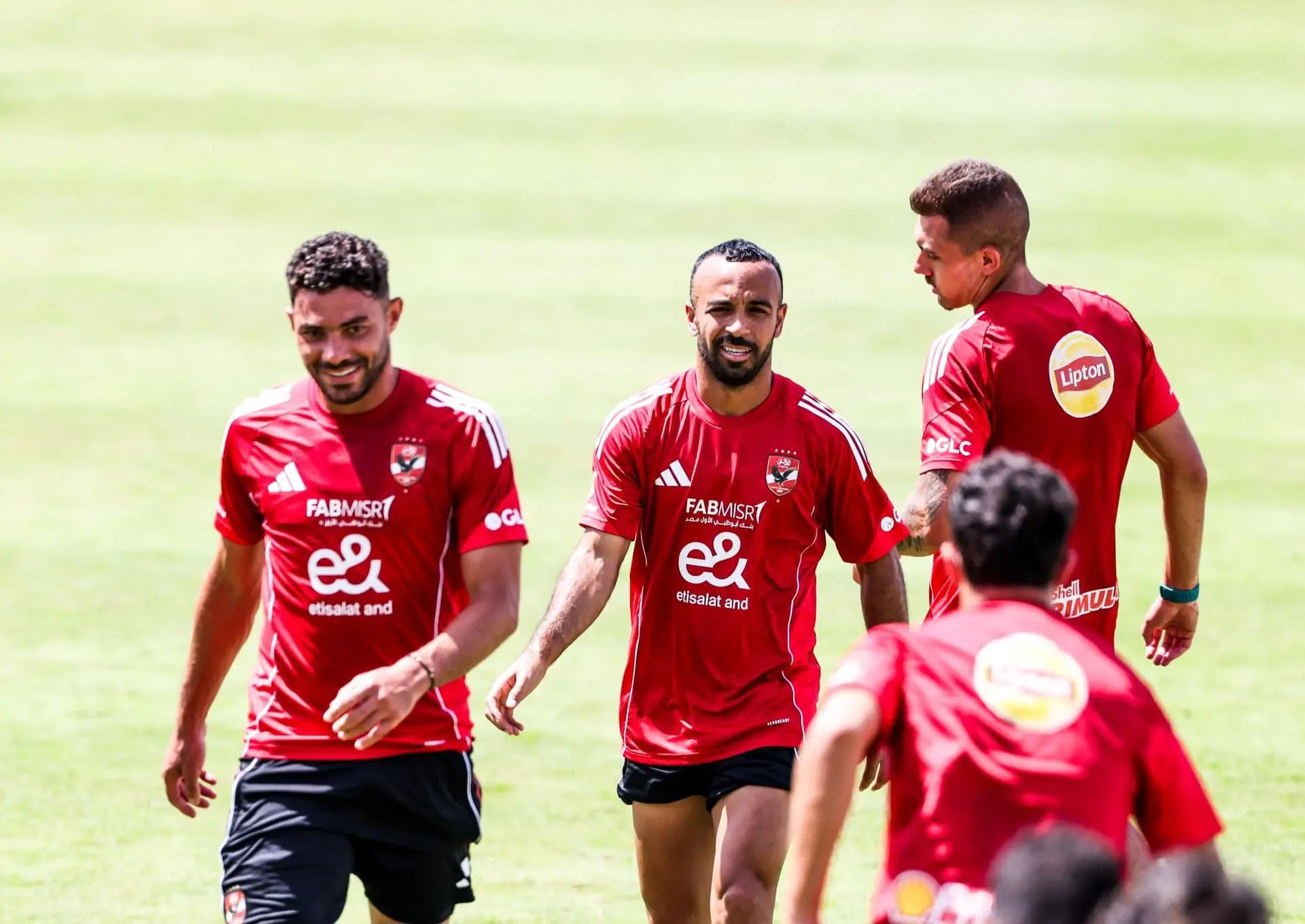 الأهلي يواصل حصصه التدريبية في تونس الأهلي يواصل حصصه التدريبية في تونس