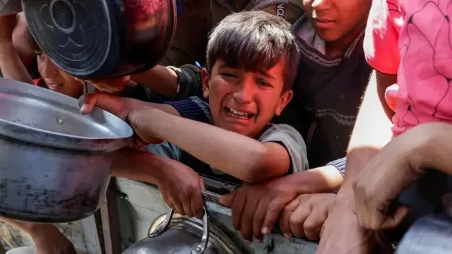 الأونروا”: توزيع المساعدات في غزة يُعتبر “فخًا موتًا ساديًا الأونروا”: توزيع المساعدات في غزة يُعتبر “فخًا موتًا ساديًا