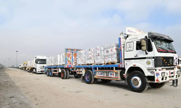 الإمارات تُعلن عن إدخال 38 شاحنة مساعدات إلى غزة في إطار “عملية الفارس الشهم 3” الإمارات تُعلن عن إدخال 38 شاحنة مساعدات إلى غزة في إطار “عملية الفارس الشهم 3”