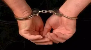 الإمساك بالمتهم باقتحام مطعم وتدمير محتوياته في فيصل
