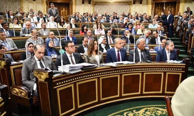 الإيجار القديم: توازن بين مصالح الملاك وقلق المستأجرين