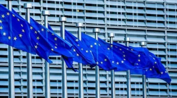 تعداد سكان الاتحاد الأوروبي يحقق رقماً قياسياً بلغ 450 مليون شخص