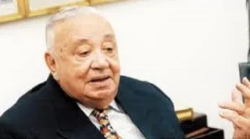 الاحتفال بالرمز الثقافي: د. ثروت عكاشة