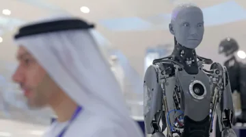 الاقتصاد السياسي للذكاء الاصطناعي: كيف يطور الخليج مراكز القوة في الثورة الصناعية الرابعة؟