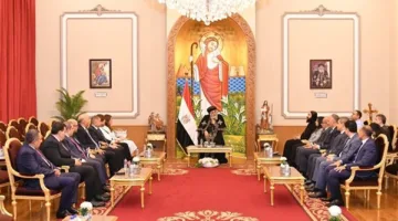 البابا تواضروس يستقبل مجموعة من الدبلوماسيين المصريين