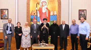 البابا تواضروس يستقبل وفدًا من البنك الزراعي المصري