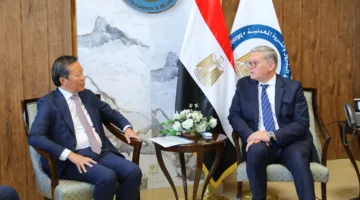 “البترول” تستعرض استراتيجيات “BP” للاستثمار في مجال الغاز في مصر